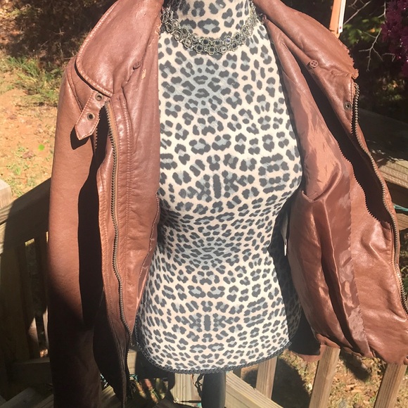 🌲SOLD🤶🏻Giacca Brown Pleather Draw String Fitted - Picture 3 of 8